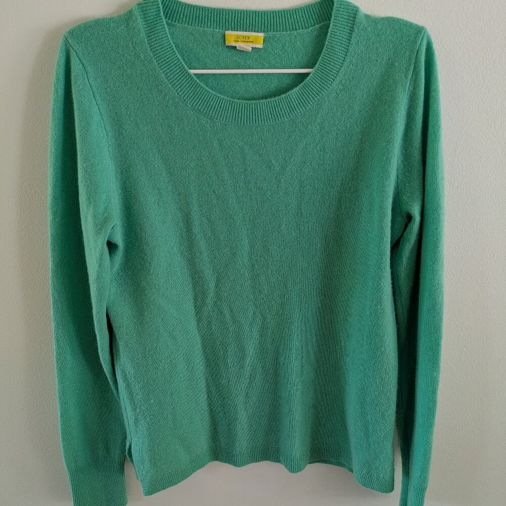 J Crew mint green 100% cashmere sweater, Size M